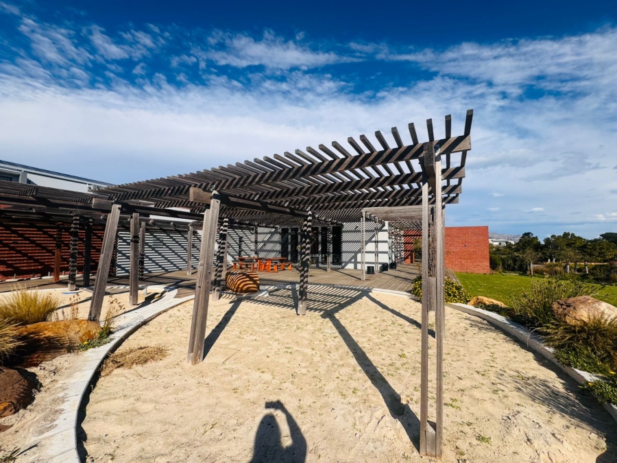 To Let 3 Bedroom Property for Rent in Somerset Lakes Western Cape